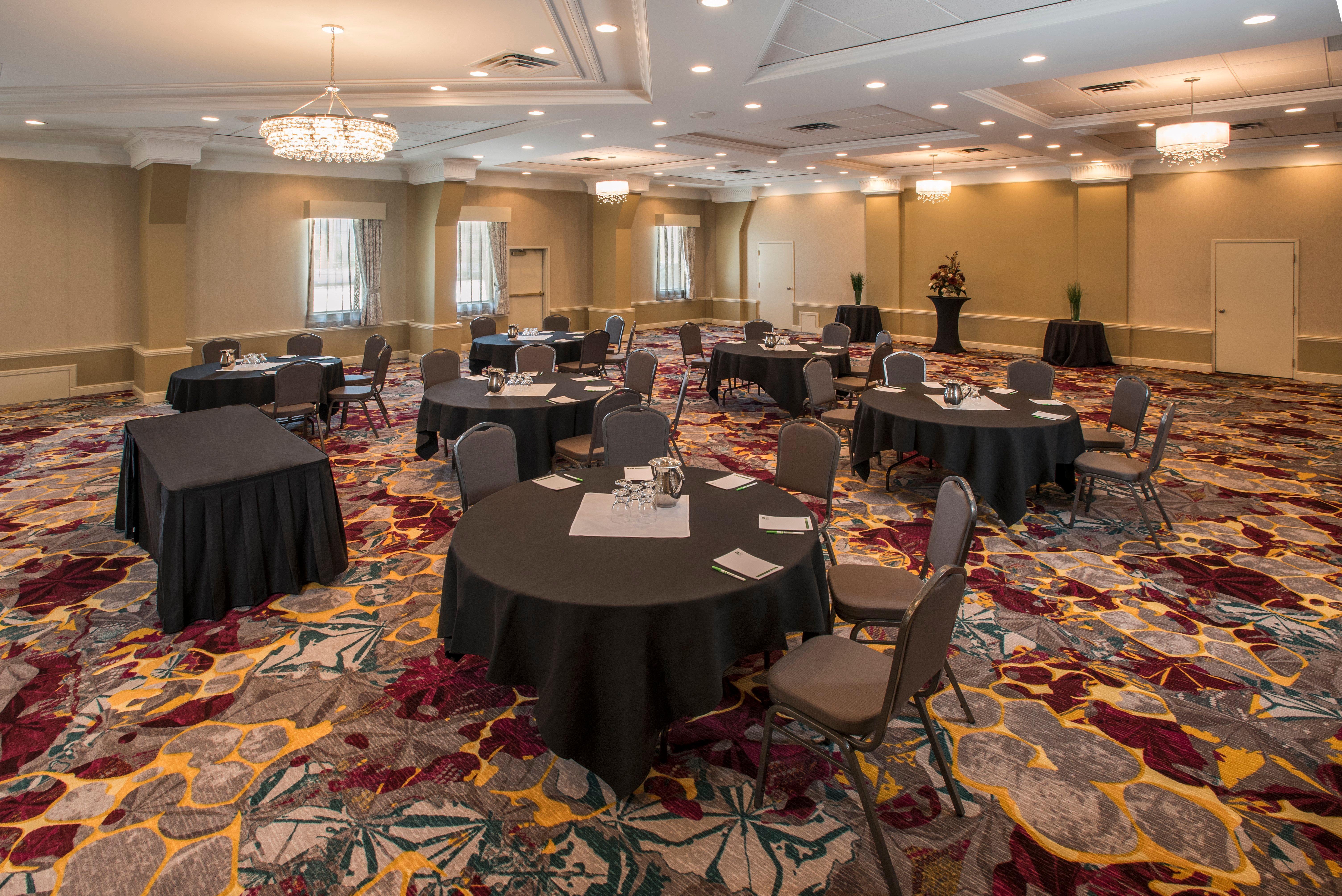 Holiday Inn Conference Centre Edmonton South By Ihg מראה חיצוני תמונה