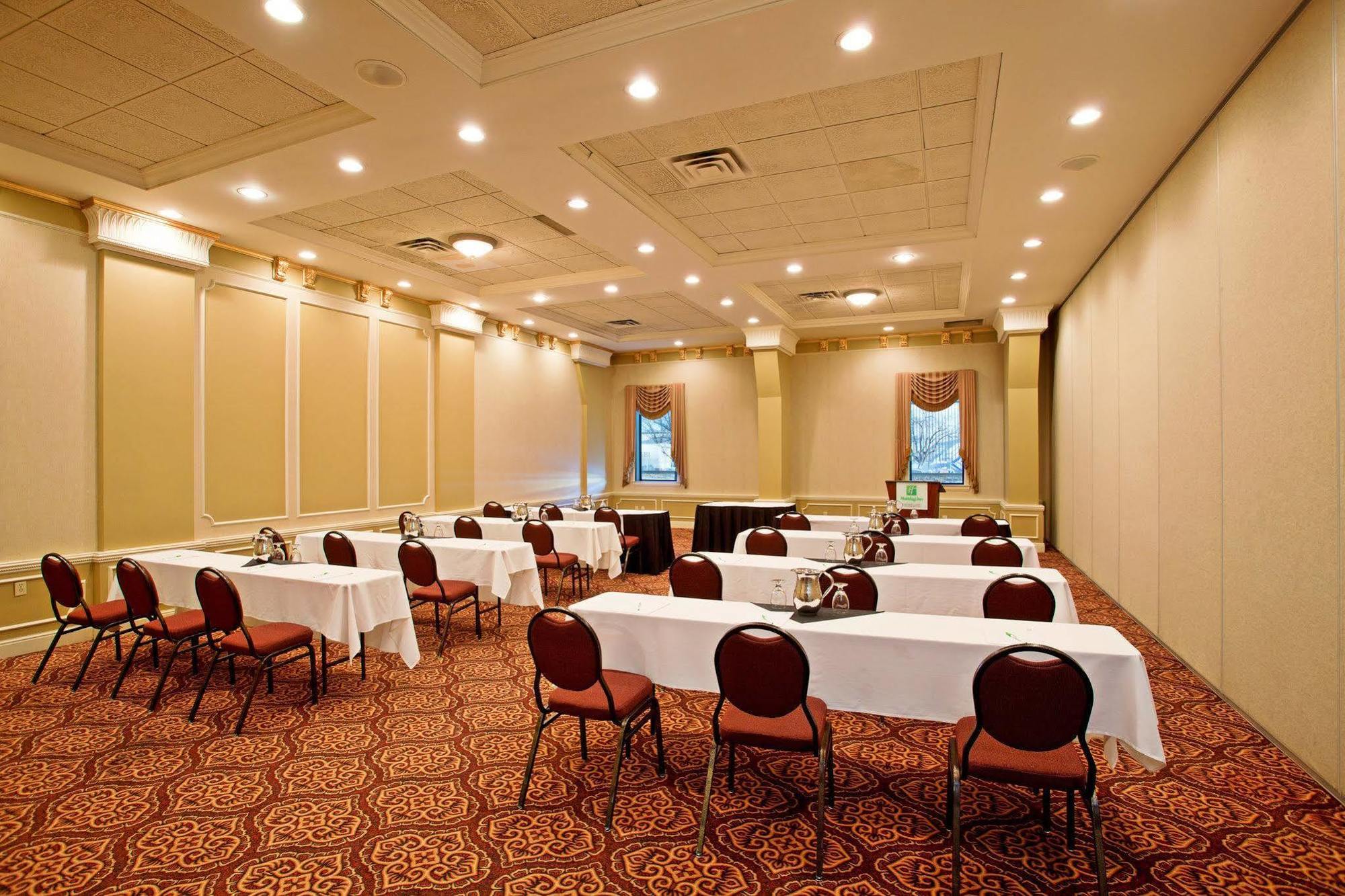Holiday Inn Conference Centre Edmonton South By Ihg מראה חיצוני תמונה