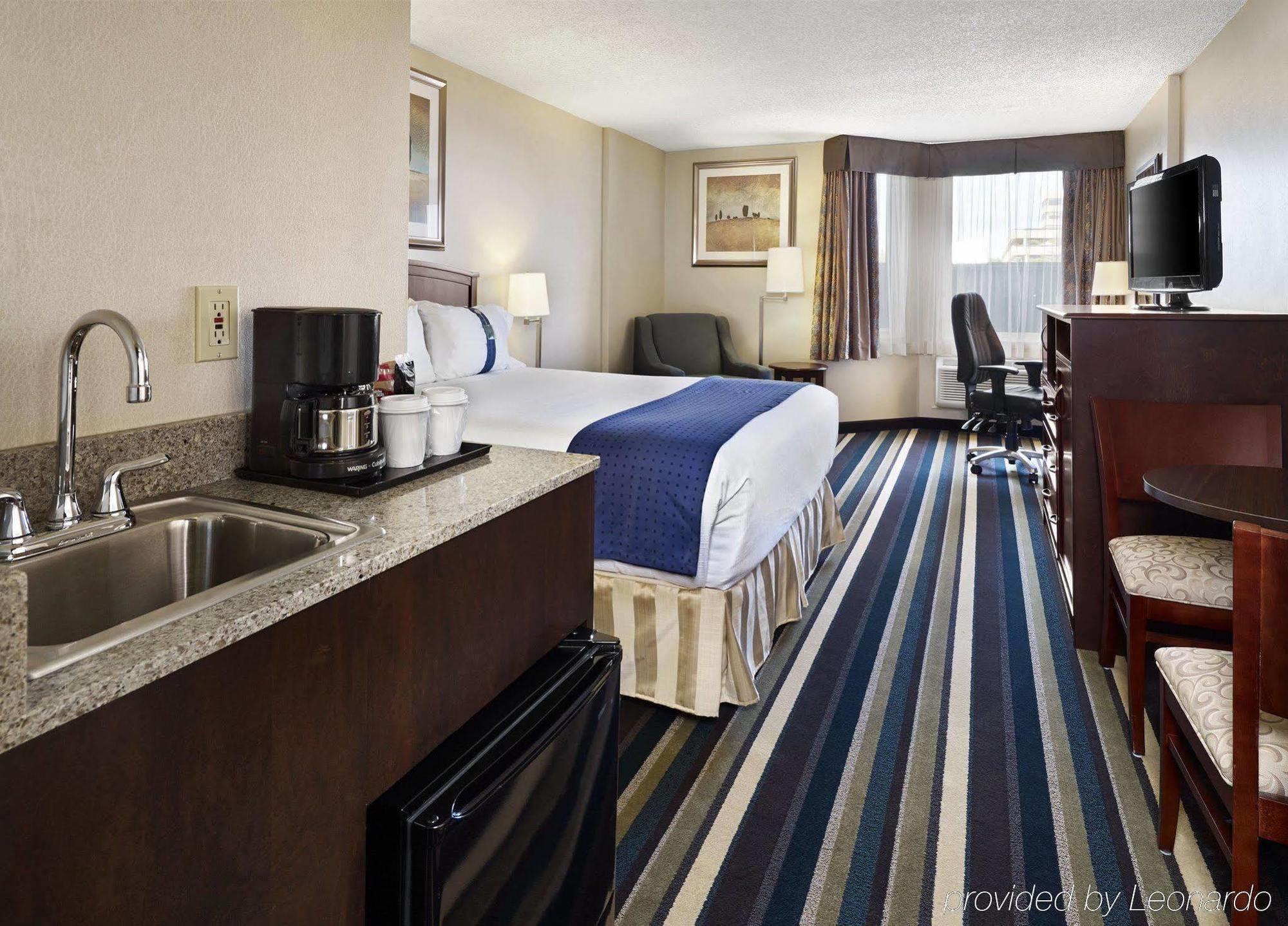 Holiday Inn Conference Centre Edmonton South By Ihg מראה חיצוני תמונה
