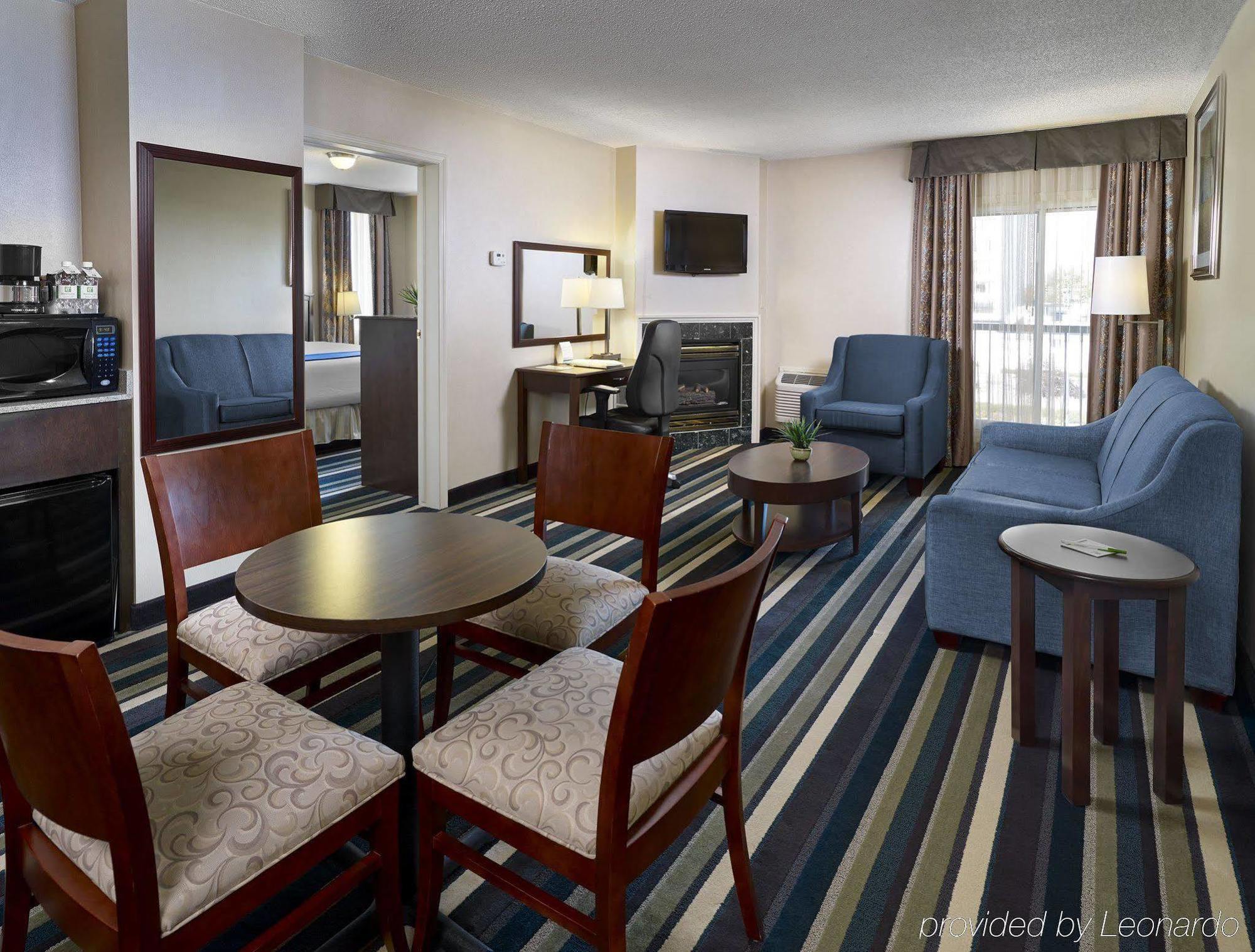 Holiday Inn Conference Centre Edmonton South By Ihg מראה חיצוני תמונה